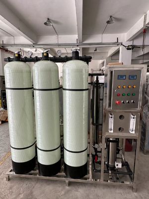 Хорошая цена Очиститель воды с обратным осмосом 1000LPH для очистки муниципальной воды онлайн