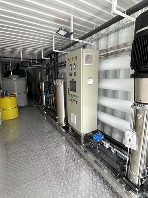 Хорошая цена 25 м3 в час Контейнеризированная система RO с насосом Grundfos / CNP онлайн
