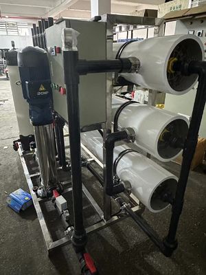 Хорошая цена 8040/4040 Мембранная коммерческая RO система 220V/380V для очистки воды онлайн
