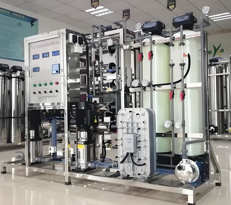 Хорошая цена Система очистки воды Siemens S7 PLC RO EDI с мембраной Filmtec / Toray онлайн
